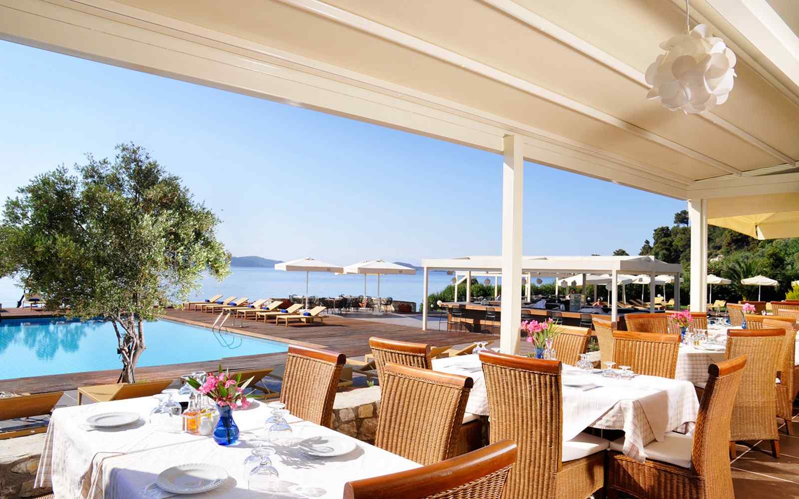 https://riaddarbeija.com/wp-content/uploads/2016/03/summer-hotel-08.jpg