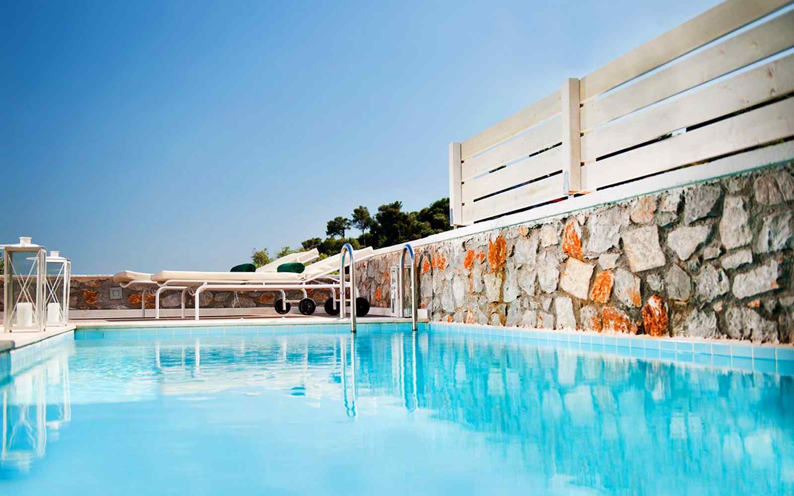 https://riaddarbeija.com/wp-content/uploads/2016/03/summer-room-08.jpg